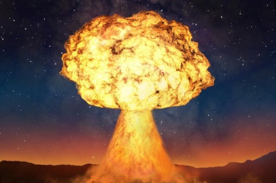 Nuclear-Atomic-Bomb-Explosion-4
